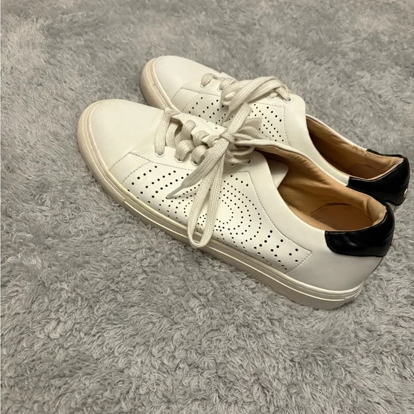 Kate Spade Shoes - Picture 4 of 8